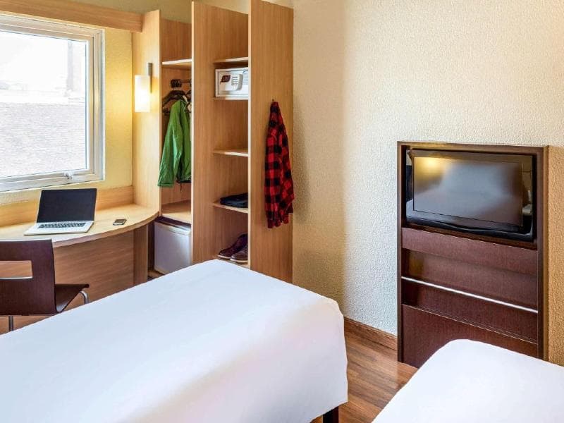 Ibis Blumenau 3