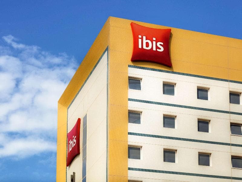 Ibis Macae 3