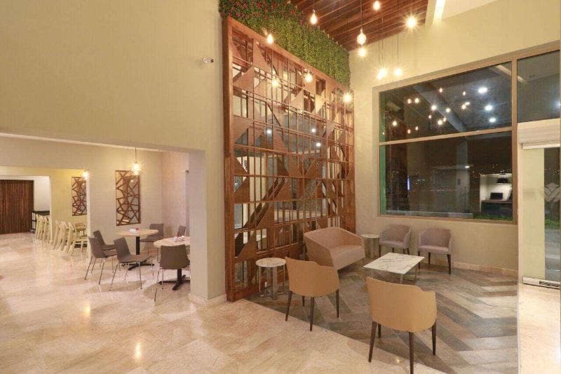 Wyndham Garden Monterrey Valle Real 5