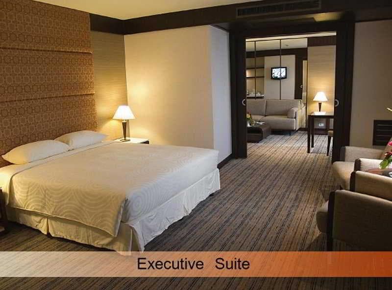 Zenith Sukhumvit 4