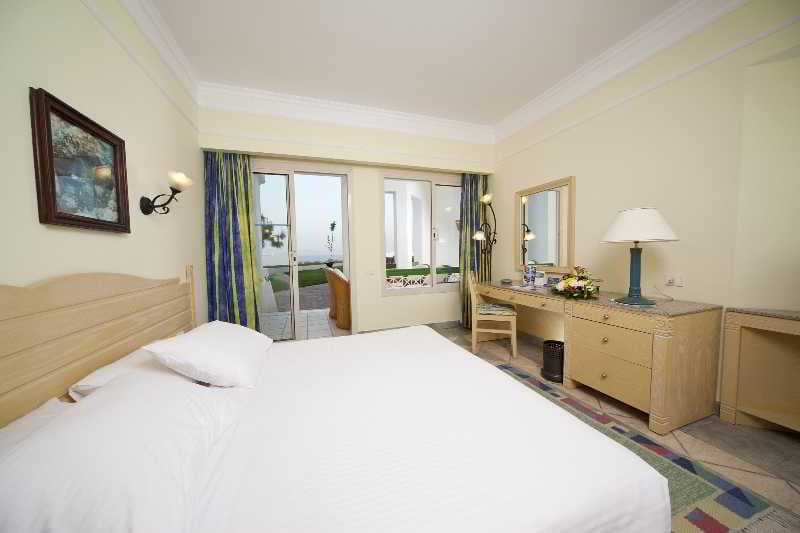 Coral Beach Resort Tiran 5