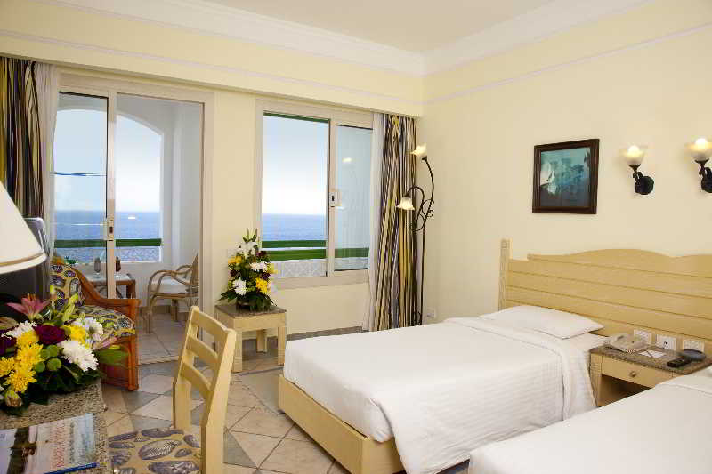 Coral Beach Resort Tiran 4