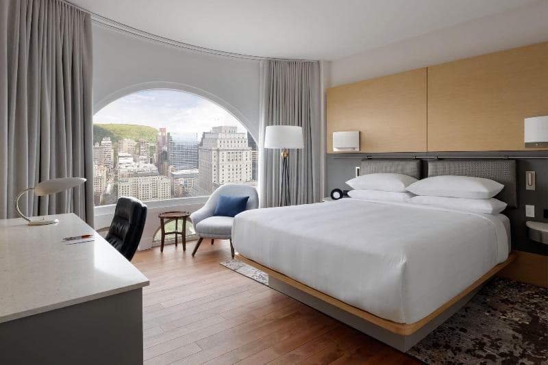 Marriott Chateau Champlain photo 1