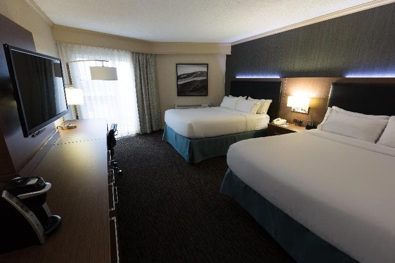 Holiday Inn Express Edmonton Downtown 5