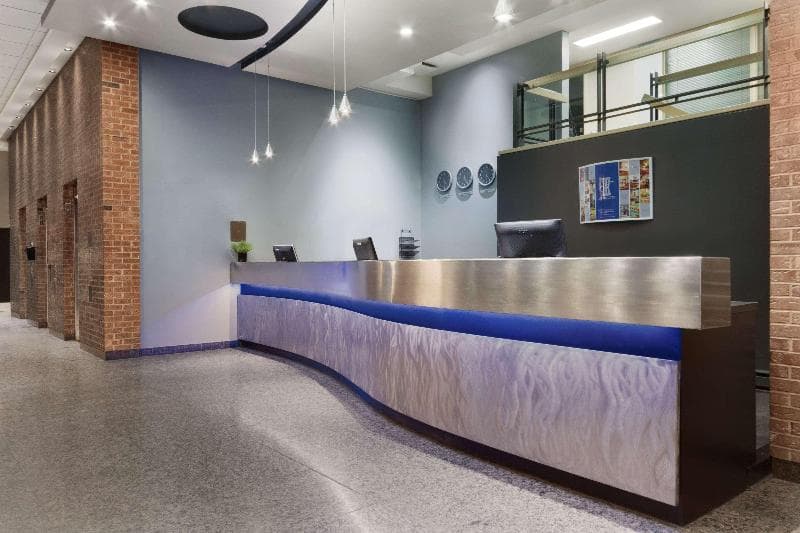 Travelodge Hotel by Wyndham Montreal Centre 5