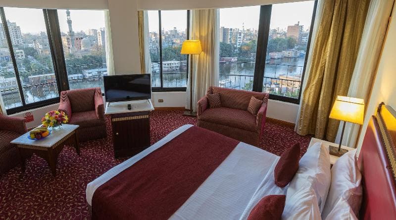 Golden Tulip Flamenco 4