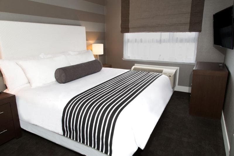 Sandman Hotel Edmonton West 4