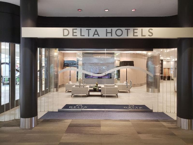 Delta Hotels Edmonton Centre Suites 3