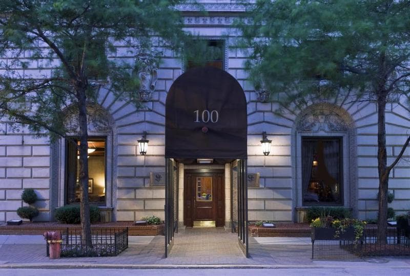 The Tremont Chicago Hotel At Magnificent Mile 3