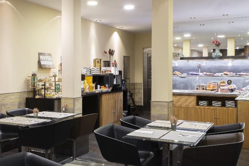 Petit Palace Tres Cruces Madrid 2