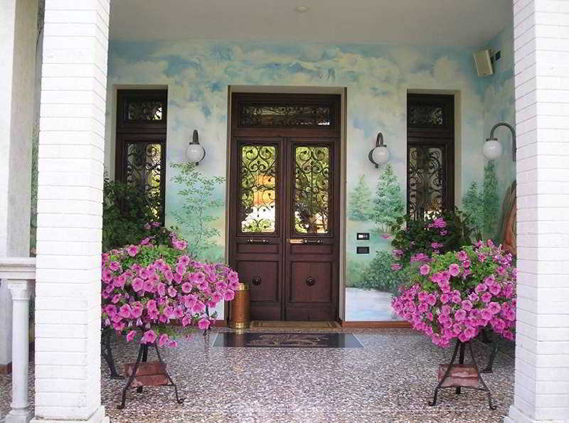 Park Hotel Villa Leon D'oro 2