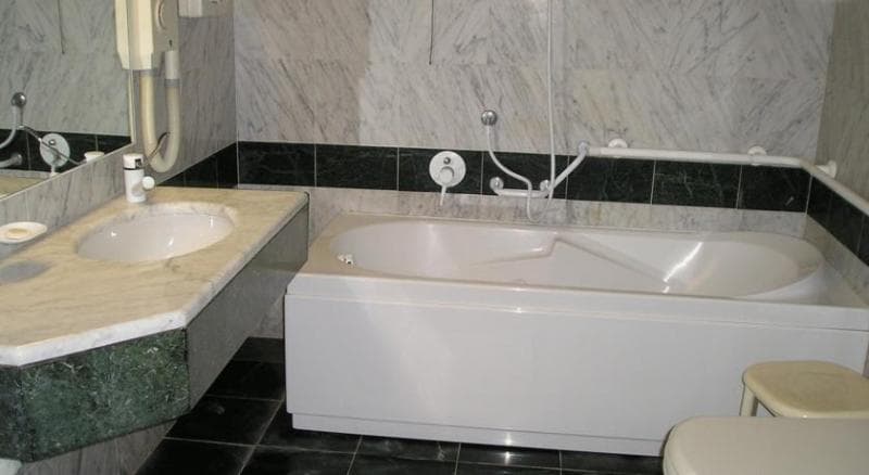 Park Hotel Villa Leon D'oro 3