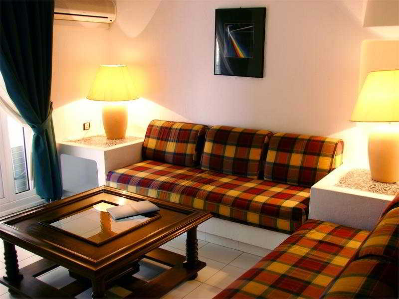 Aparthotel Ona Aldea Del Mar 5