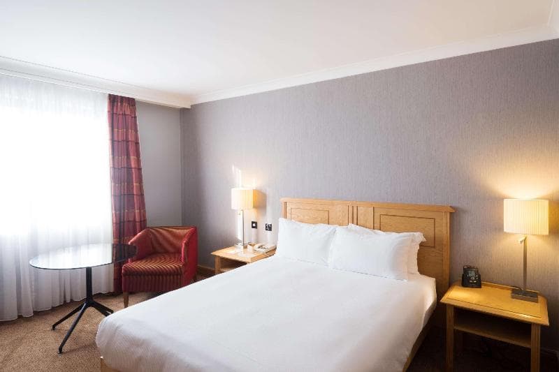 Doubletree By Hilton Swindon 3