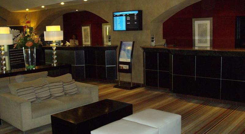 Garden Court O.R. Tambo International Airport 5