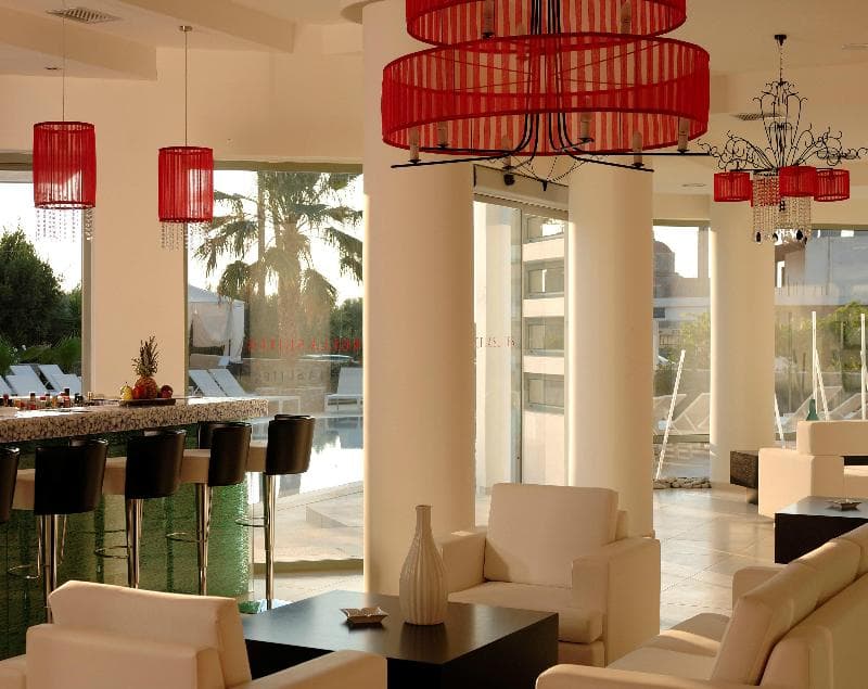 Angela Suites Boutique Hotel 4