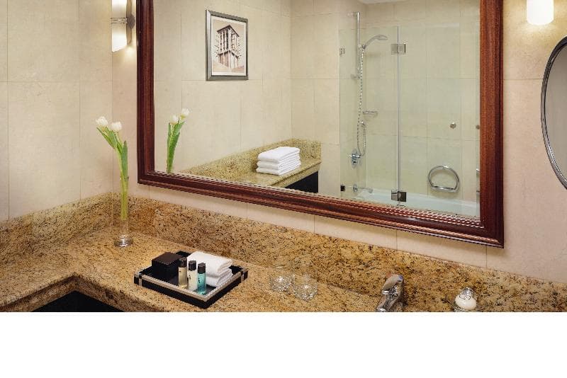 Movenpick Hotel and Apartments Bur Dubai 4