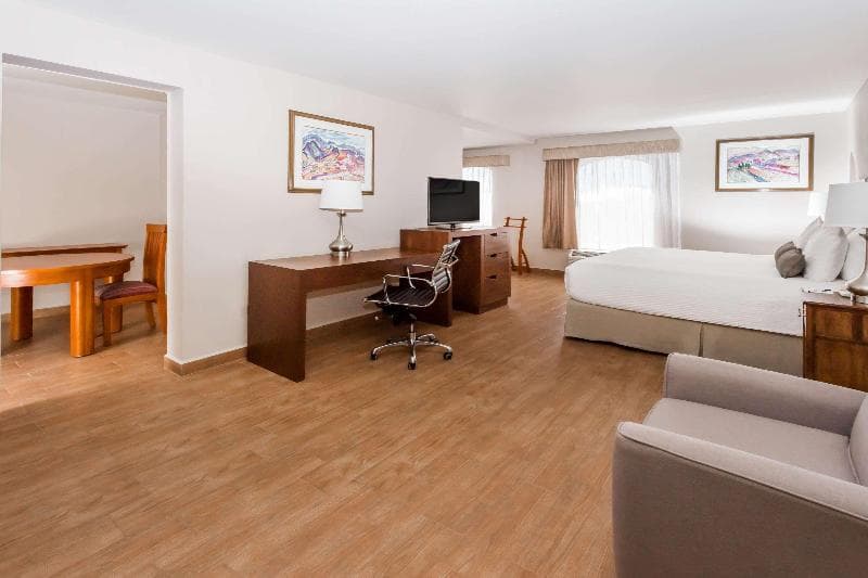 Baymont By Wyndham Lazaro Cardenas 5