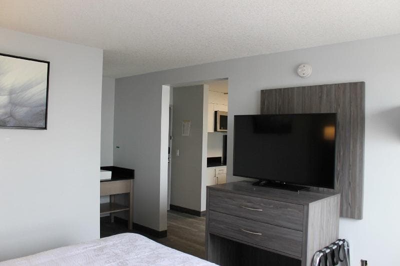 Emerald Hotel & Suites 5