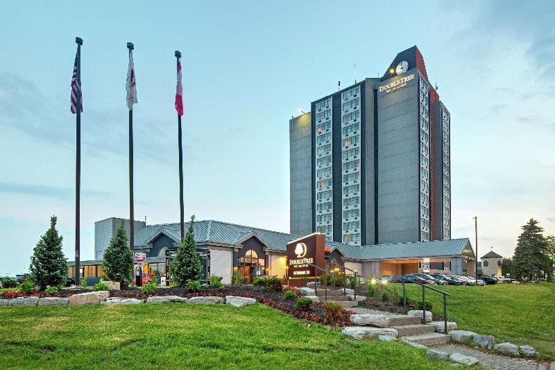 DoubleTree by Hilton Toronto Airport 5