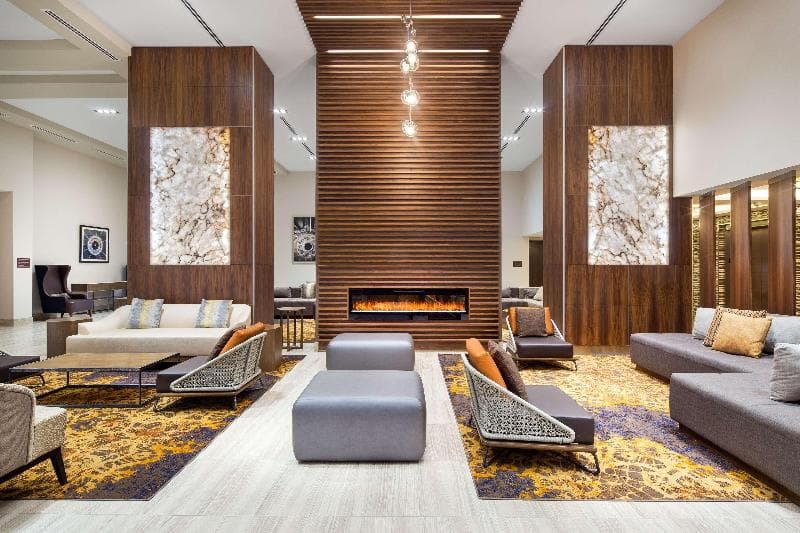 DoubleTree by Hilton Toronto Airport 4