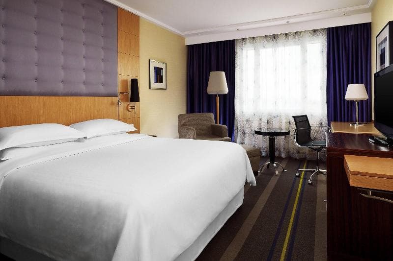 Sheraton Brussels Airport Hotel 5