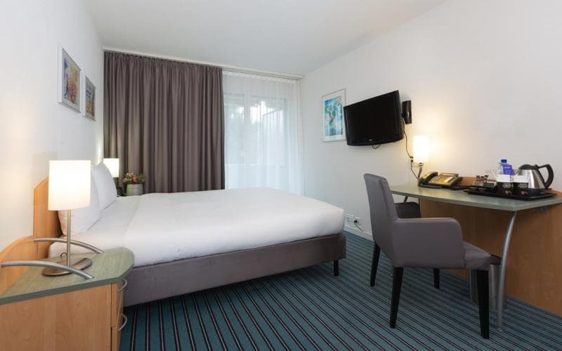 Apart-Hotel Zurich Airport 5