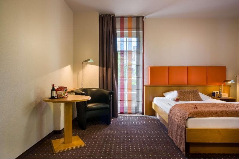 Top Acora Hotel Dusseldorf 3