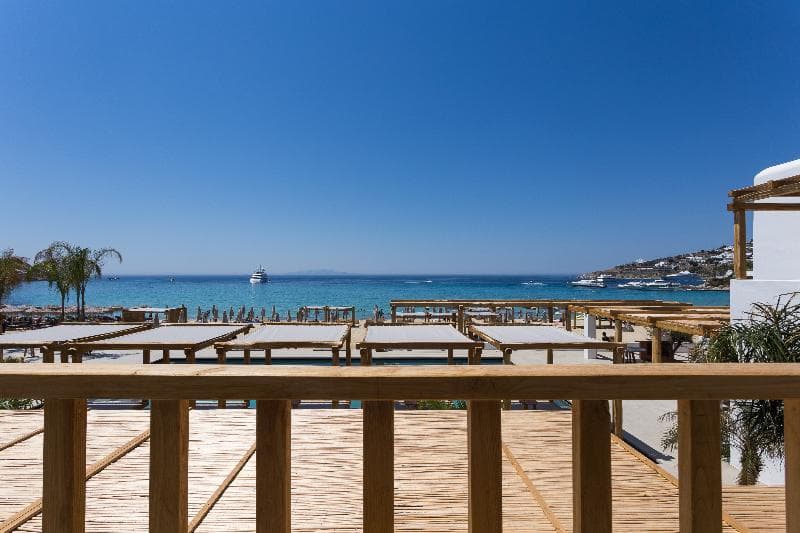 Branco Mykonos 2