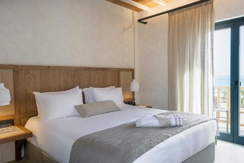 Branco Mykonos 5