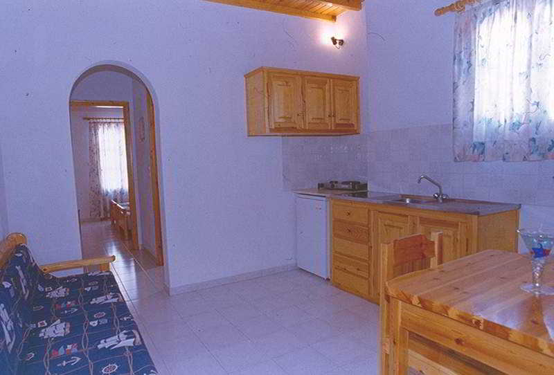 Anemos Apartments & Studios 5