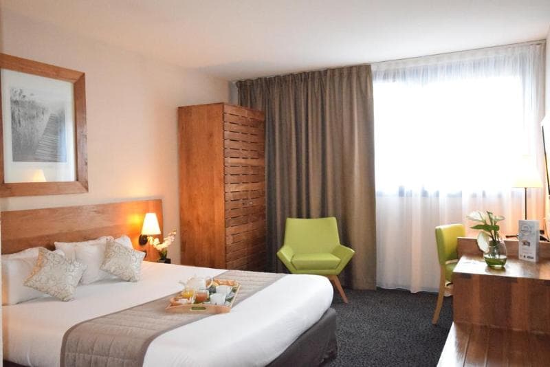 Kyriad Prestige Bordeaux Ouest-Mérignac 4
