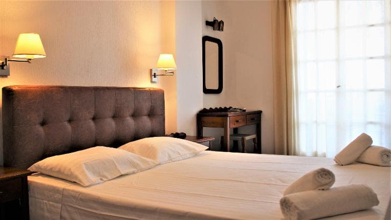 Artemis Santorini photo 1