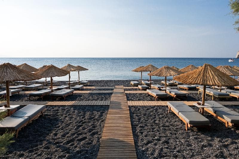 Kamari Beach main