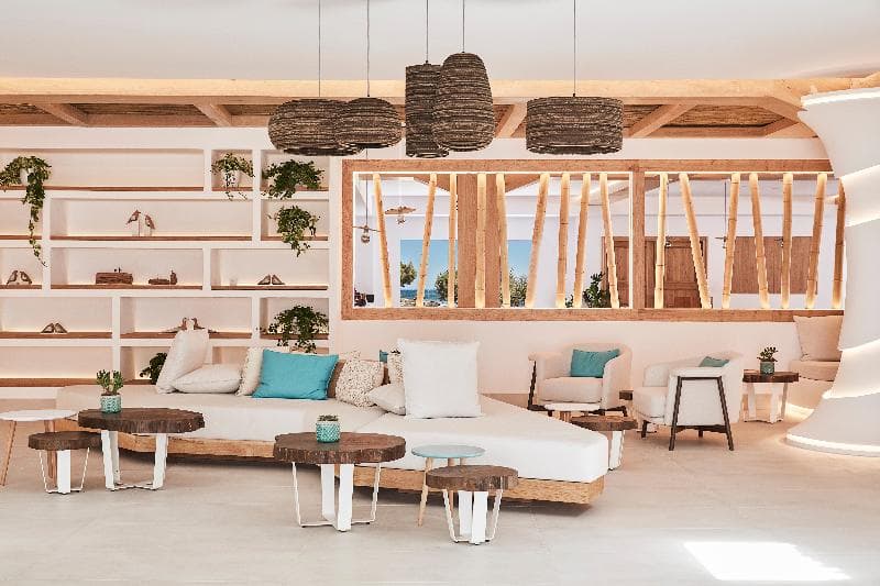 Nikki Beach Resort & Spa Santorini 4