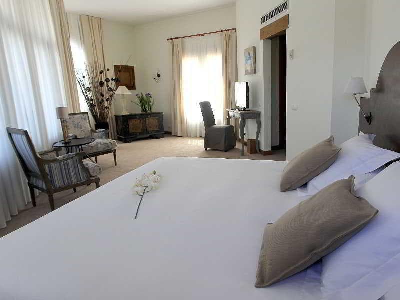 4Us Rioja Wine Hotel 4