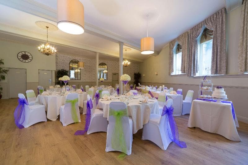 Best Western Limpley Stoke Hotel 5