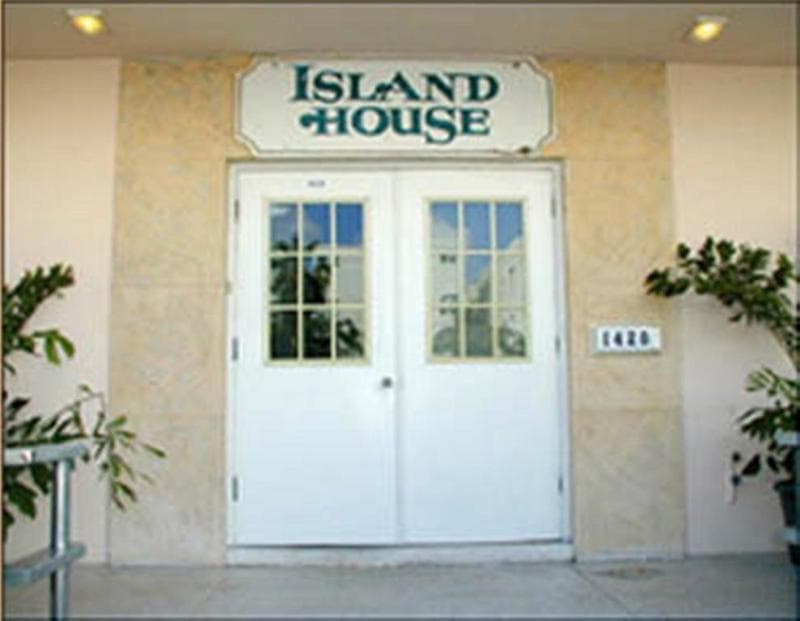 Island House (Adults Only) 2