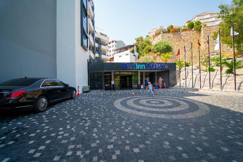 Noxinn Deluxe Hotel 4
