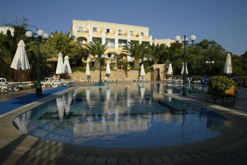 Crithoni's Paradise Hotel 5