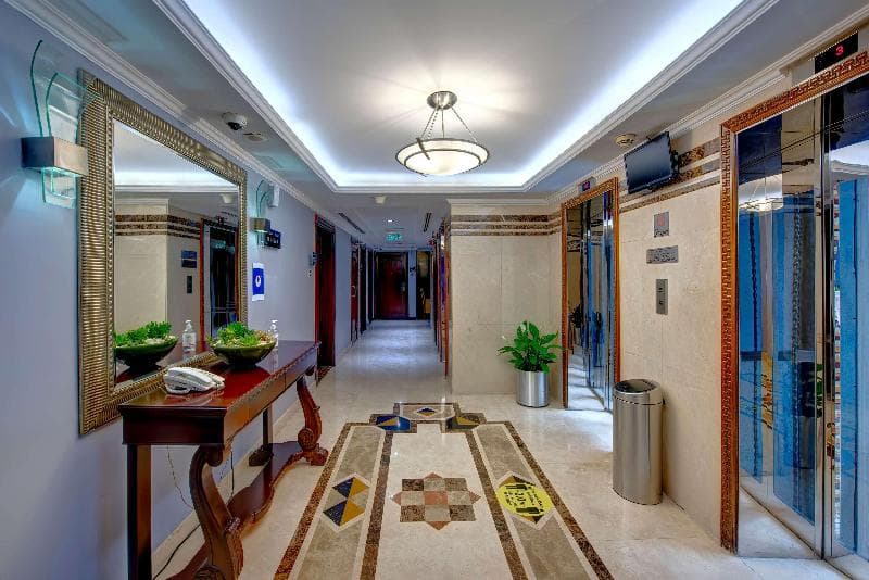 Howard Johnson Plaza By Wyndham Dubai Deira 5