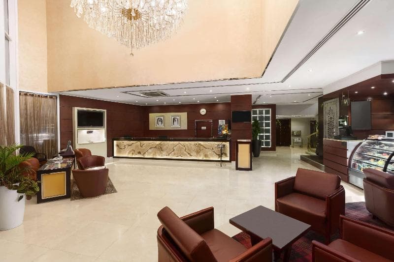 Howard Johnson By Wyndham Bur Dubai 2