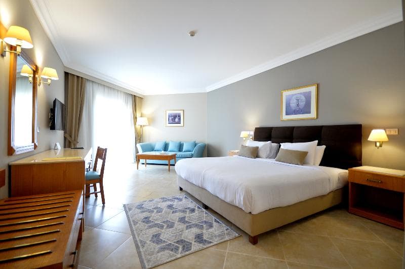 Aurora Oriental Resort 5