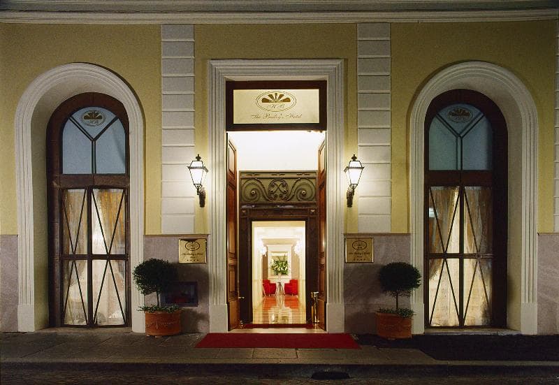 The Baileys Hotel 4