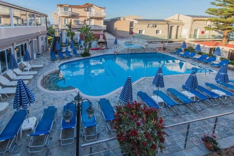 Planos Beach Hotel 4