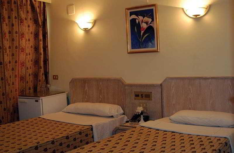 Emilio Hotel 4