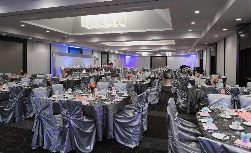 Hilton Suites Winnipeg Airport 5