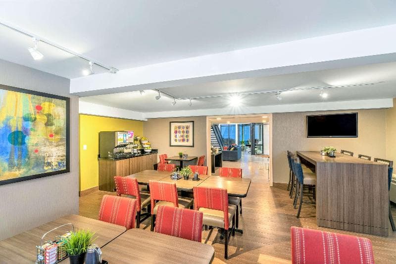 Comfort Inn Airport photo 1