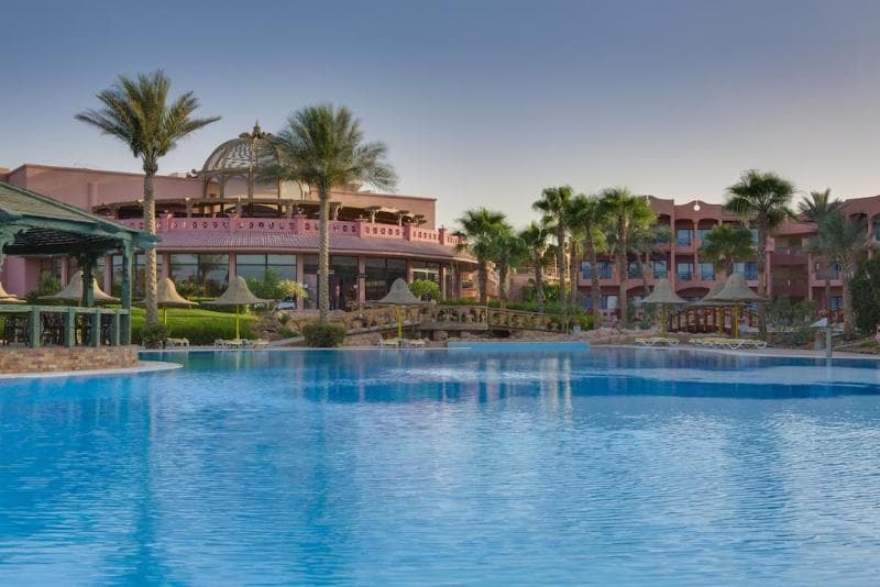 Parrotel Aqua Park Resort 5