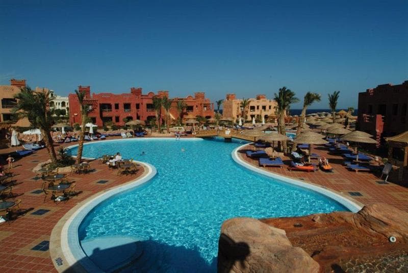 Charmillion Sea Life Resort 5